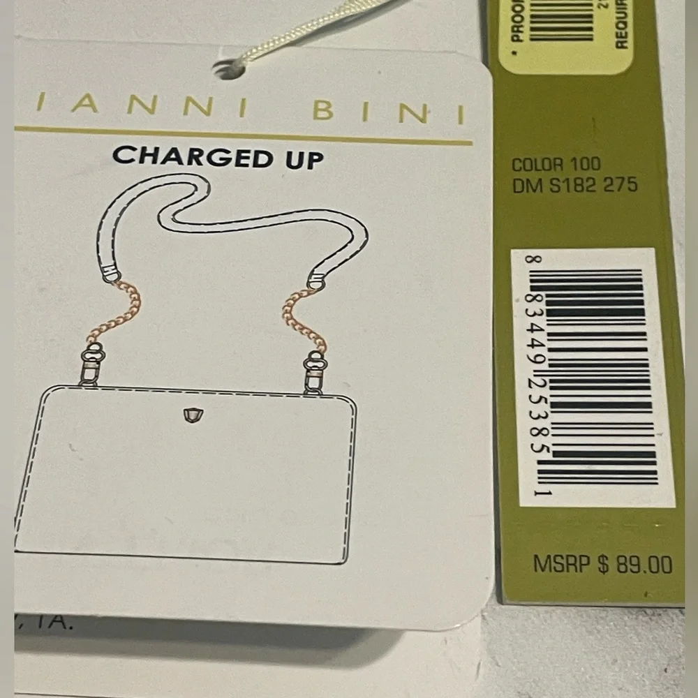 Gianni Bini NWT🖤 Charged up purse with Power Bank - Picture 17 of 17